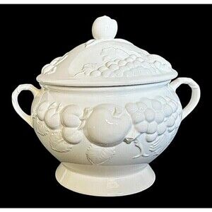 VTG Signature Made in Japan White Ceramic Soup Tureen w/Lid & Ladle Home Gifting
